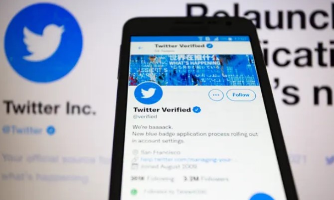 Cek biru Twitter tidak tersedia setelah akun penipu muncul di platform